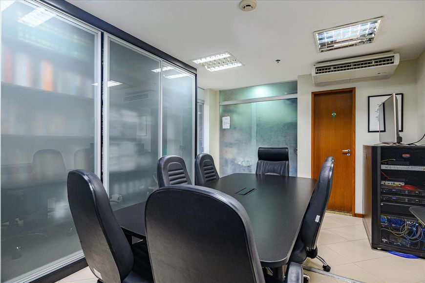 SAUS QUADRA 3 - SALA COMERCIAL