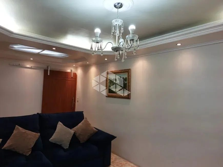 Casa com 3 dormitórios e 2 vagas na Parada Inglesa