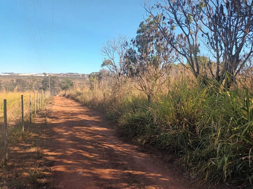 Imóvel para venda possui 24000 metros quadrados em Área Rural de Santa Maria - Brasília - DF
