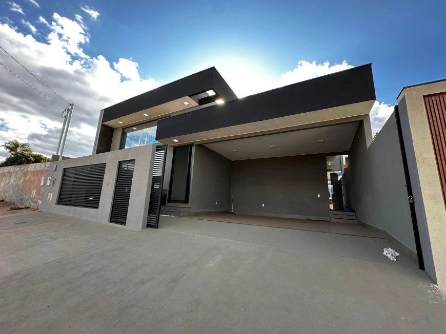 ARNIQUEIRA CONJ 4, CASA 3 SUITES, FINO ACAB, PISC/CHURR, NO CENTRO DA CIDADE, SO 1.200.000, AC IMÓV