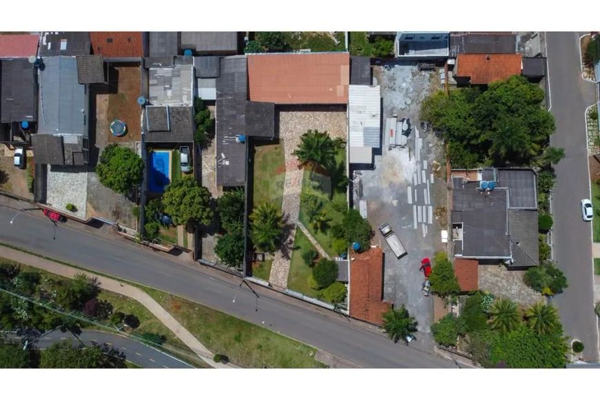 Casa a venda na Qd. 09 em Arniqueira. Terreno 941 m² Residencial e Comercial fora de Condomínio.