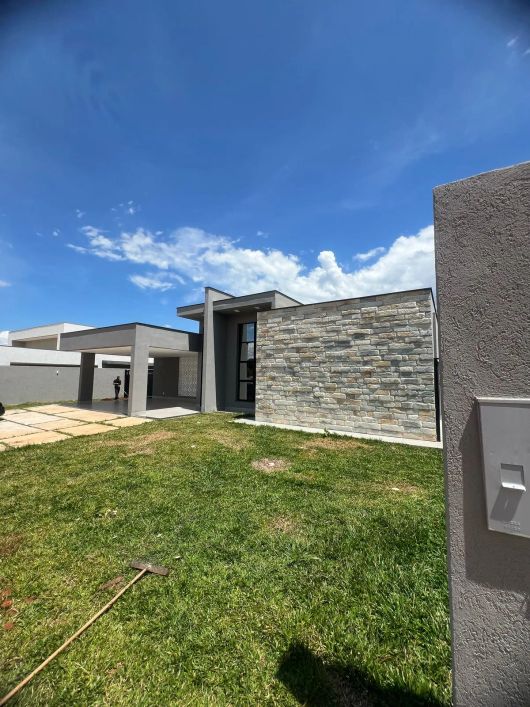 Térrea para venda com 230 metros quadrados com 3 quartos