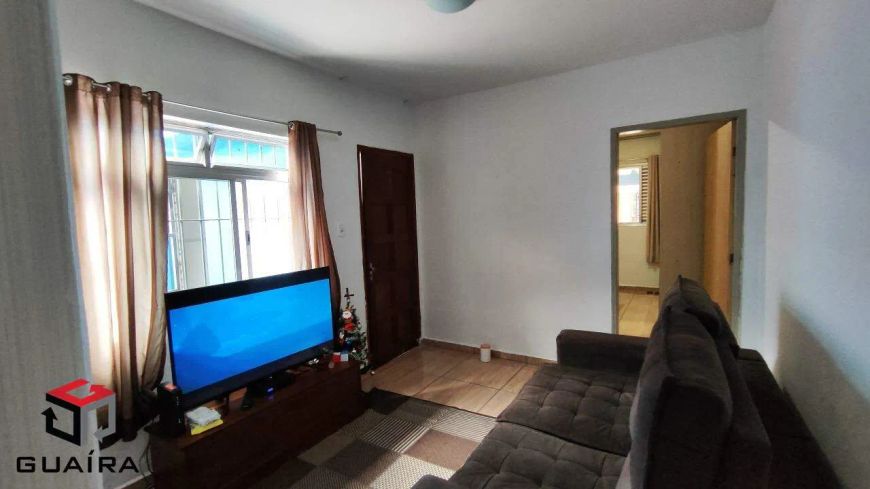 Casa Térreo com 3 quartos, 2 vagas, no bairro Dos Casas