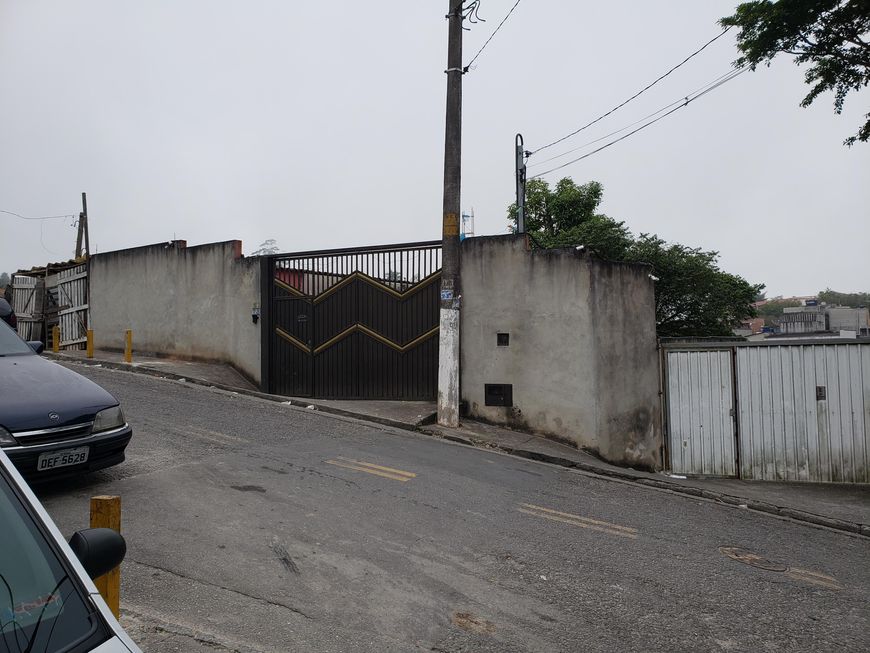 Casa de 1000 metros quadrados no bairro Batistini com 2 quartos