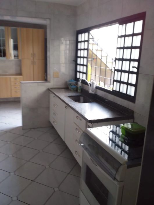SOBRADO 4 DORMIT?RIOS (SU?TE) RUDGE RAMOS S.B.CAMPO