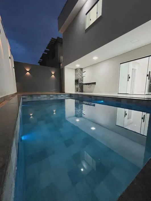 Vendo casa de Alto Padrão na Vicente pires com 4 Suites.