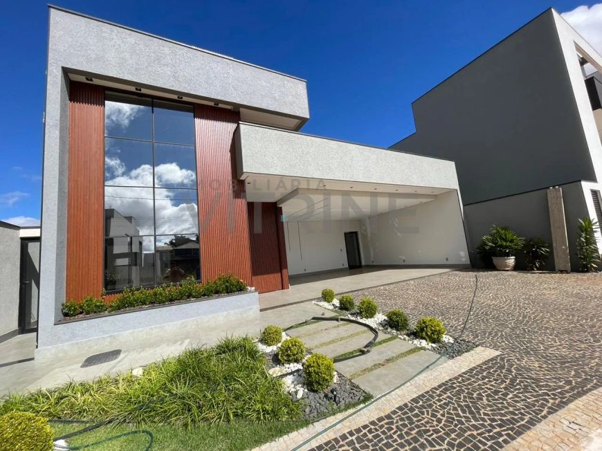 Casa de Condomínio com 3 Quartos à venda, 400m² - Ponte Alta Norte
