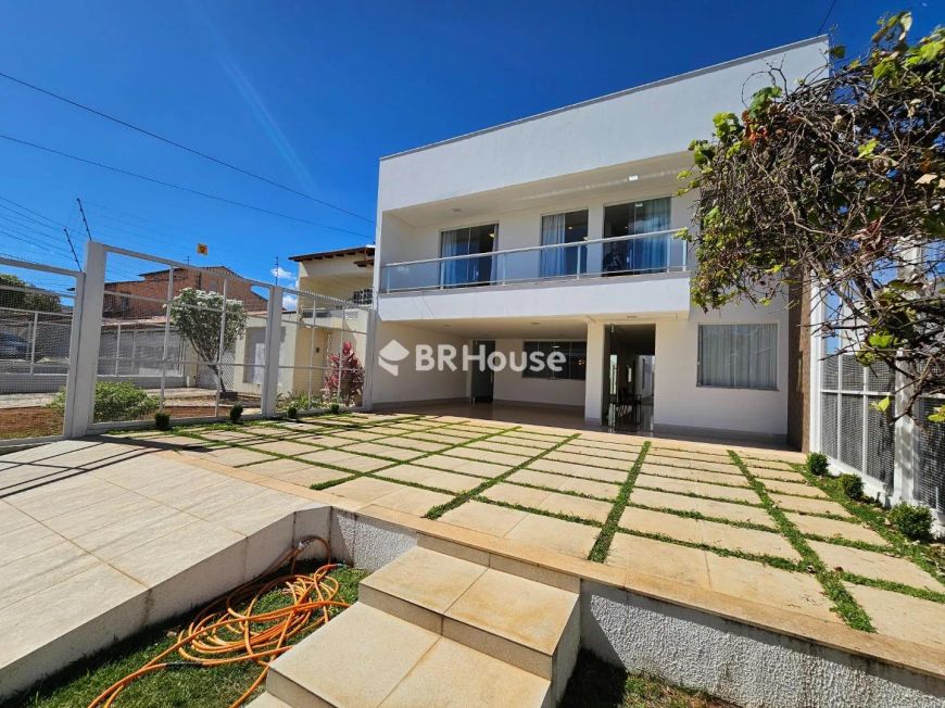 Taguatinga Sul (Taguatinga) | Casa 3 quartos, sendo 3 suites
