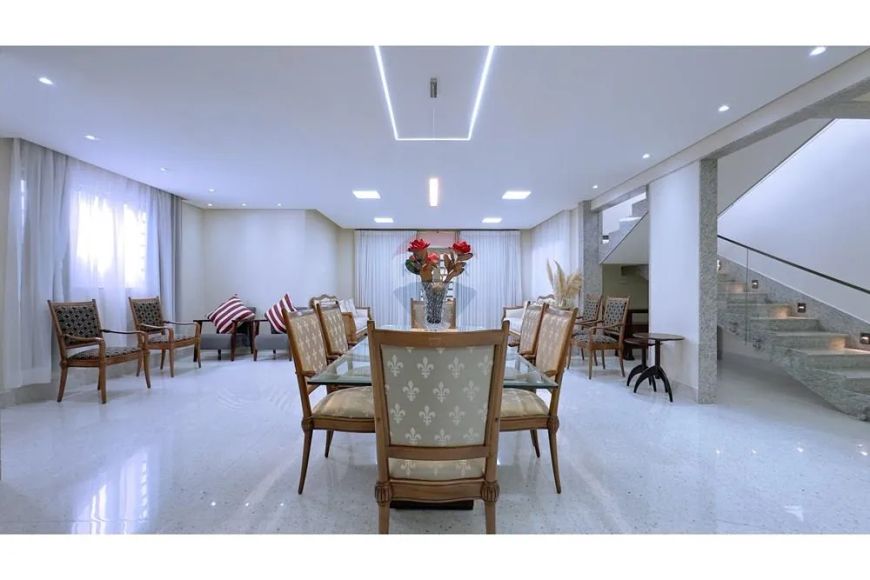 Casa Moderna rua 10 com 4 suítes