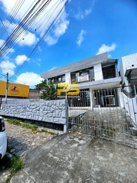 CASA A VENDA NO BAIRRO DO CENTRO EM JOÃO PESSOA - PB.