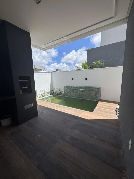 Casa maravilhosa em condomínio fechado