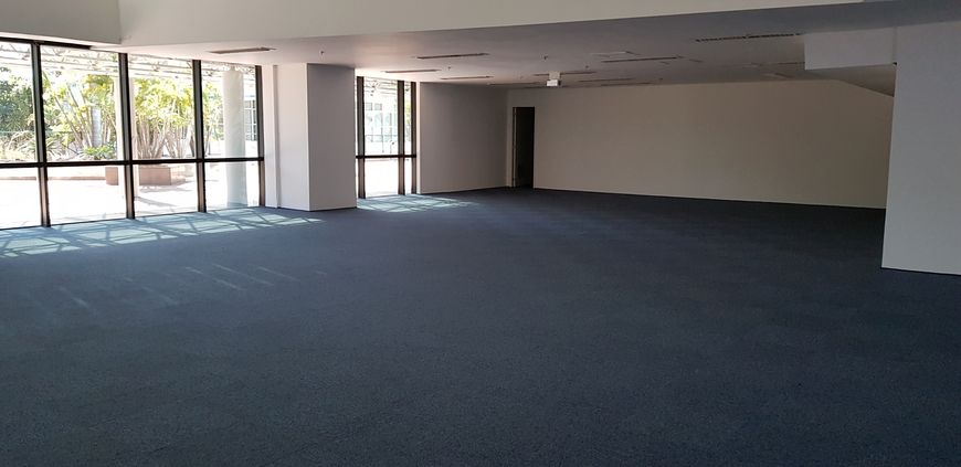 ÓTIMA LOJA PARA AGÊNCIA BANCÁRIA - Corporate Financial Center