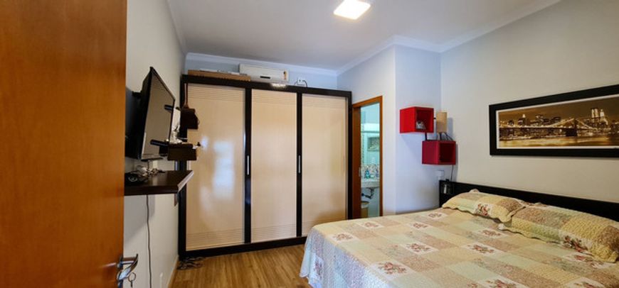 Casa 5 quartos suítes condomínio lote 3000m2 piscina churrasqueira 15km Taguatinga