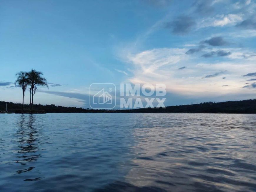 Casa MI do Lago Norte - Beira Lago - Umidade o ano inteiro em pleno Cerrado!