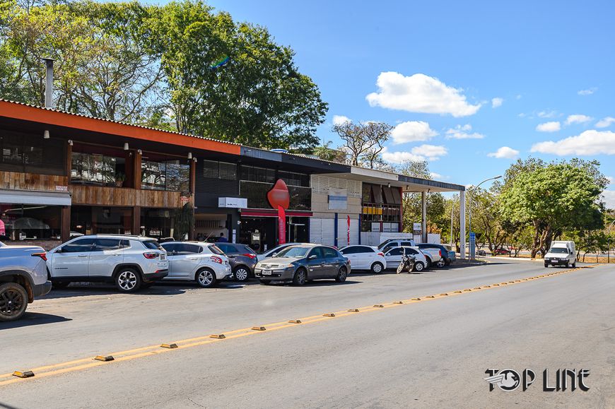 Loja com Ponto Comercial em ótima localização da Asa Sul.