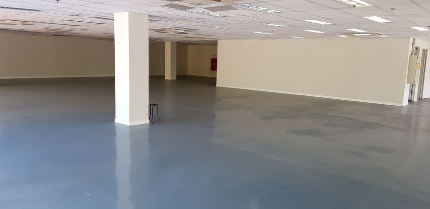Loja 937,5m² com super desconto - Corporate Financial Center
