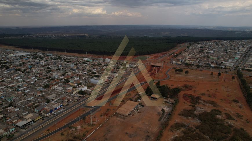 Excelente 2 Lotes Vazados Comerciais na DF 001 Totalizando 1.000m² na Avenida do Itapoã-DF