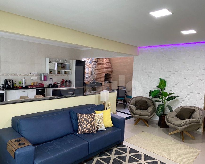Sobrado 189,00 m² de área útil, e 200 m² de terreno na Vila Pires, Santo André.
