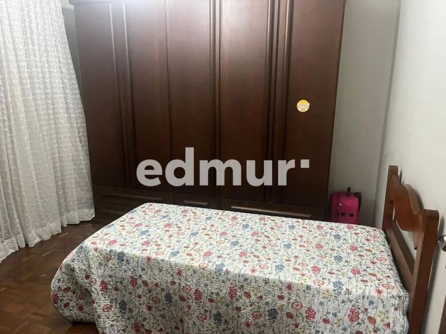 CASA para VENDA com 198m² no bairro Vila Guaraciaba com 3 quartos e 3 vagas. Santo André, SP