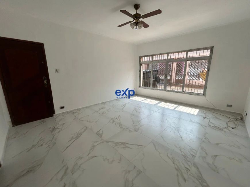Casa Espaçosa com 3 Quartos e 5 Vagas no Parque Novo Oratório - Próximo a Escolas e Comércio!