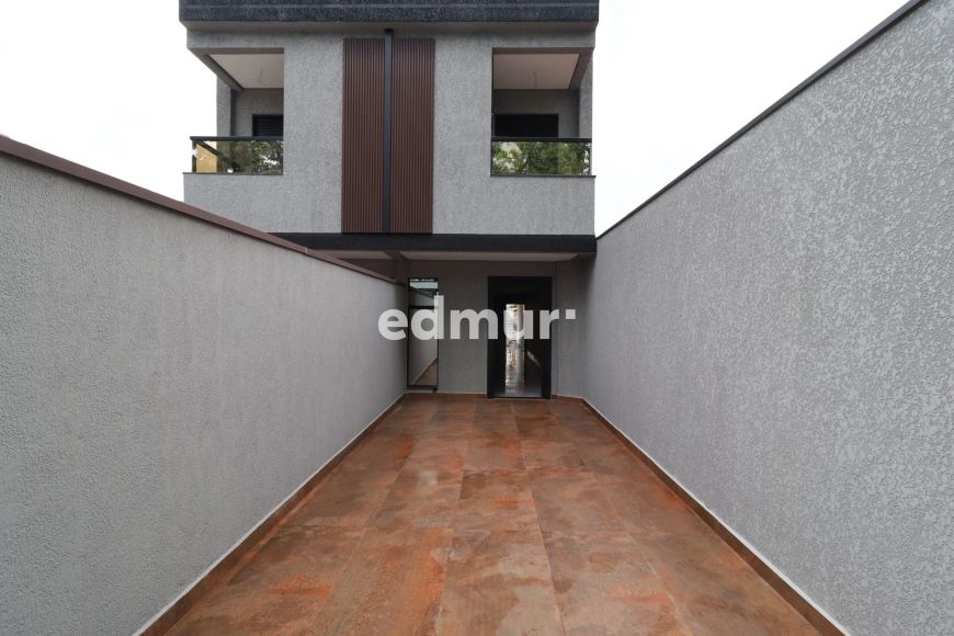 SOBRADO para VENDA com 147m² no bairro Vila Francisco Matarazzo com 3 quartos e 4 vagas. Santo André