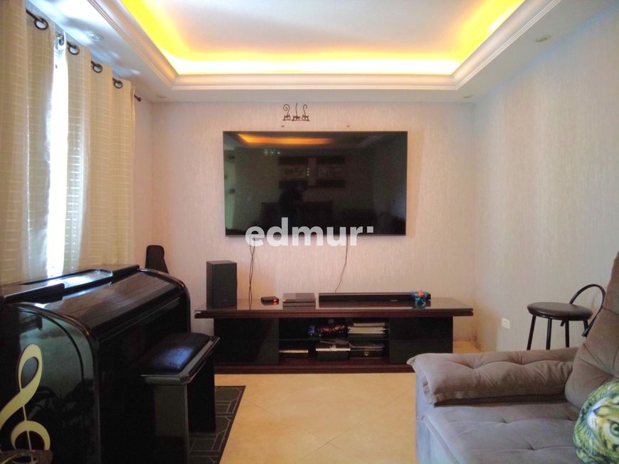 CASA para VENDA com 190m² no bairro Vila Camilópolis com 3 quartos e 3 vagas. Santo André, SP