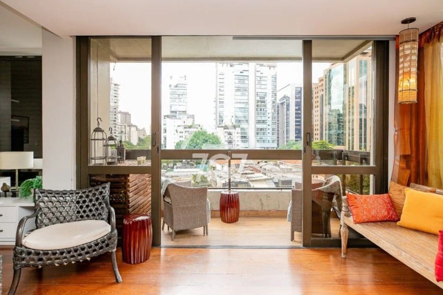 APARTAMENTO À VENDA NO ITAIM BIBI