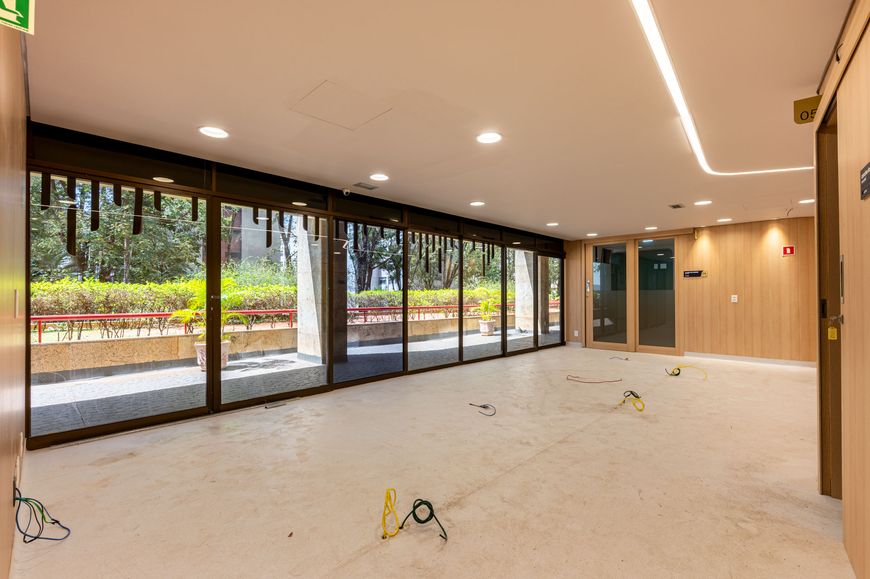 Locação de Clínica Reformada - Edifício Carlton Center 516 Norte Bloco E