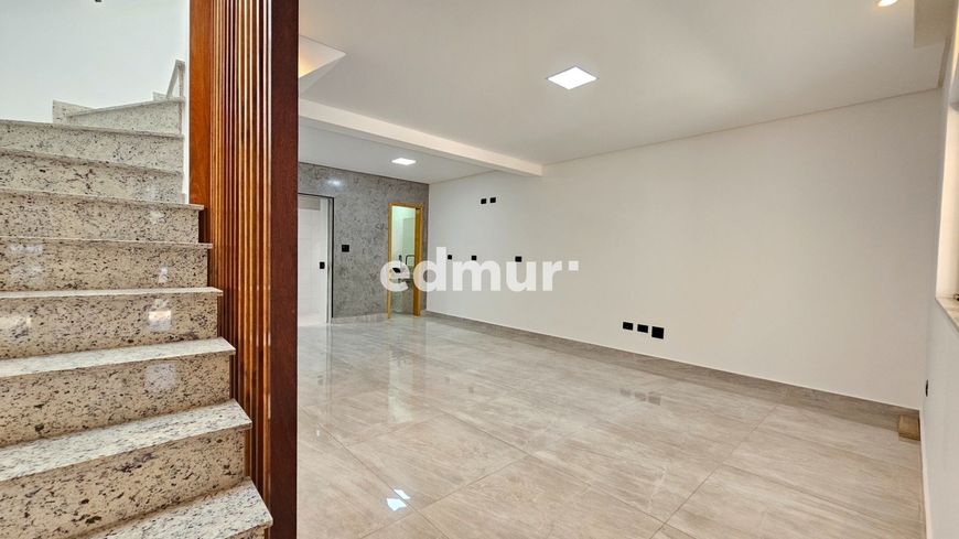 SOBRADO para VENDA com 100m² no bairro Jardim das Maravilhas com 3 quartos e 2 vagas. Santo André, S