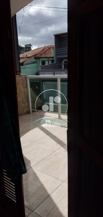 Parque Gerassi. Sobrado com 220m2, 3 quartos, sendo 2 suítes, banheiro social, Lavabo, 1 vaga de gar