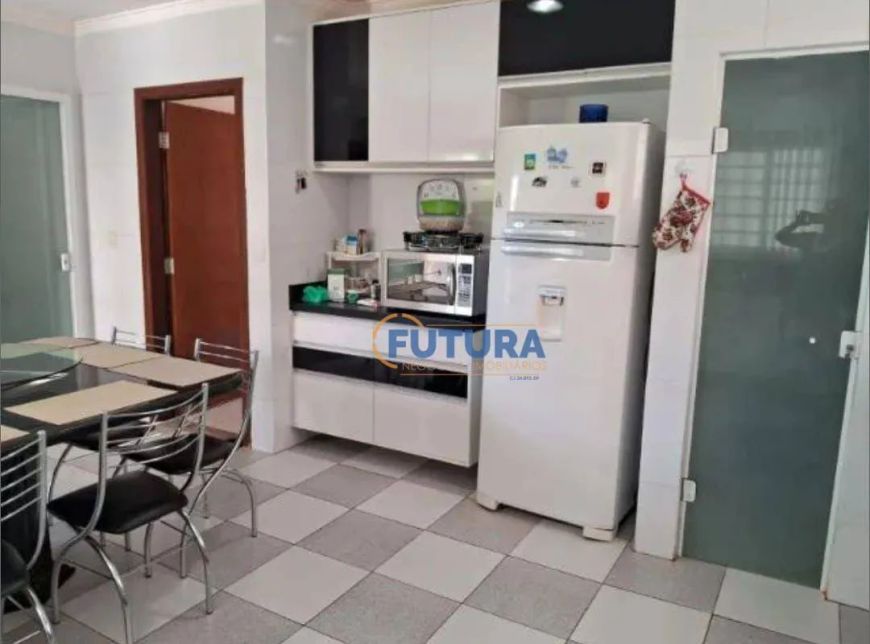 Casa com 5 Quartos, sendo 3 Suítes à venda, 423 m² por R$ 2.550.000 - Cond. Solar de Brasília - Seto
