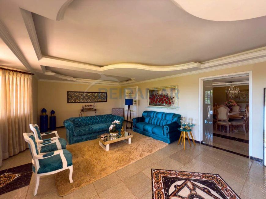 Casa de Condomínio 6 Quartos, 4 Suítes, Espaço Gourmet, 3 Vagas Cobertas à Venda na SHA Conjunto 4 -
