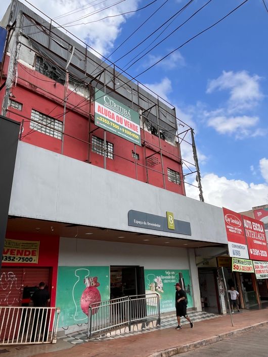 ATENÇÃO INVESTIDOR! VENDO PRÉDIO NA AV. COMERCIAL DA CEILÂNDIA - Brasília DF