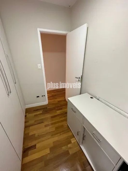 Casa com 3 Quartos e 3 banheiros à Venda, 140 m²