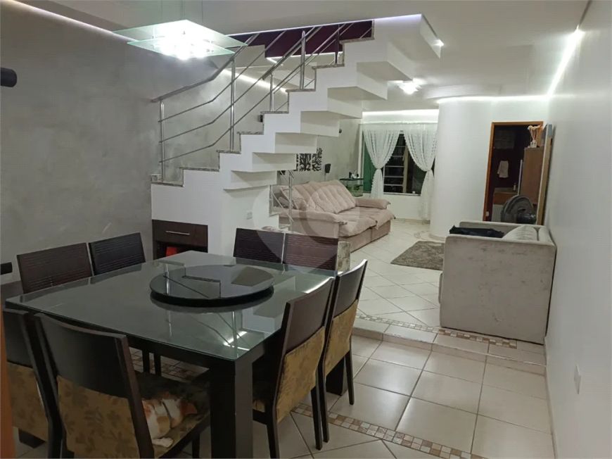 Sobrado com 3 quartos à venda em Vila Bela - SP