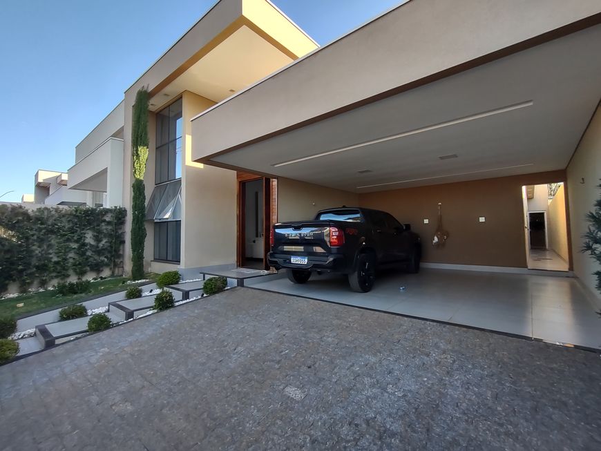 ARNIQUEIRAS CONJ 5, CASA 3 QTS, 2 SUITES, CLOSET, FINO ACAB, PISC/CHURR, COND ALTO PADRÃO, AC IMÓVEL