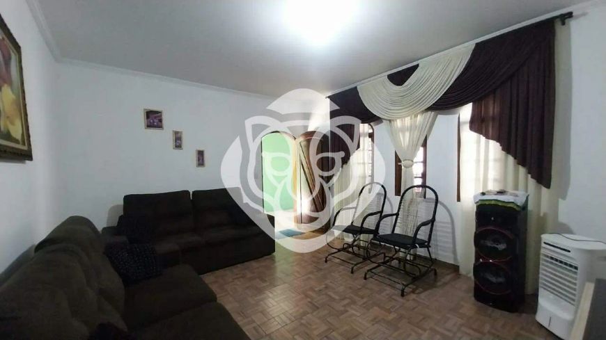 Casa térrea à venda no Condomínio Maracanã, em Santo André.