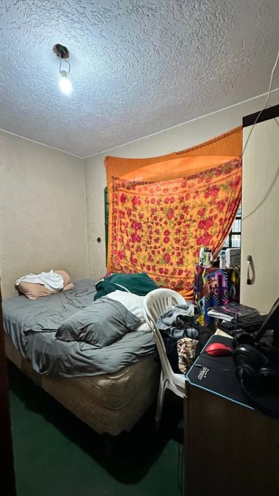 Vendo casa na QNM 23, CEILÂNDIA SUL, escriturada, não aceita financiamento.