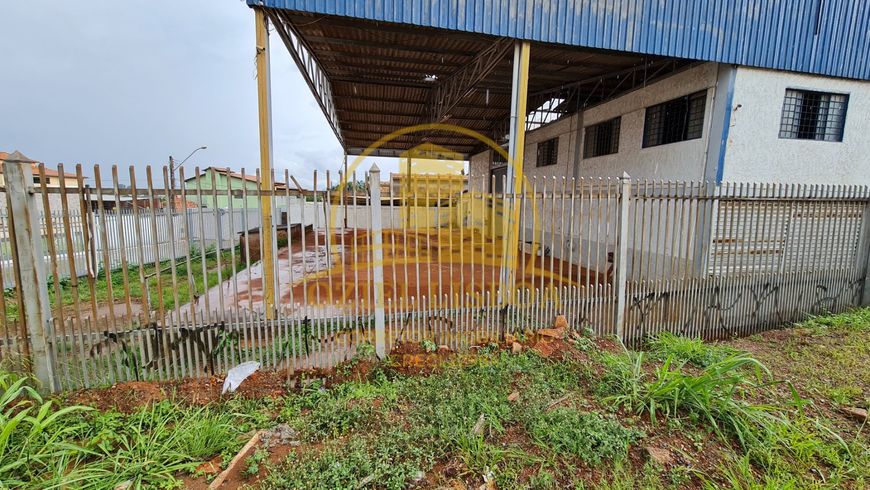 MAGNÍFICO!! GALPÃO COM MEZANINO LOTE DE 1142m2 RUA 03 VICENTE PIRES FRENTE PARA ESTRUTURAL CONFIRA..