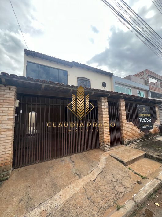 Sobrado para venda tem 150 metros quadrados com 5 quartos em Riacho Fundo I - Brasília - DF