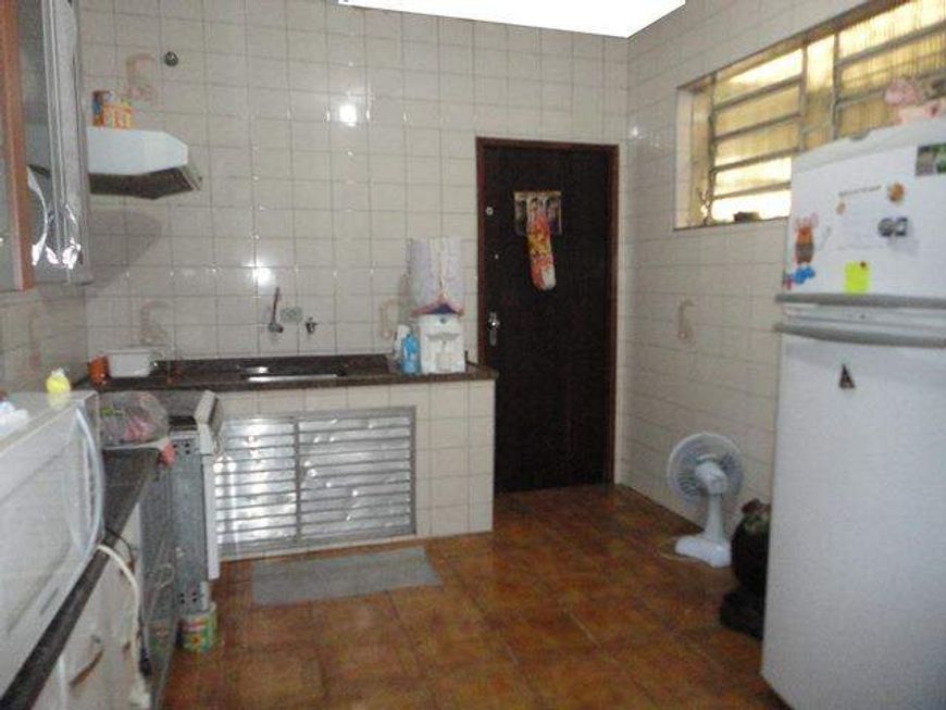 Terreno no Jardim Bom Pastor com 154 m² e casa antiga no local
