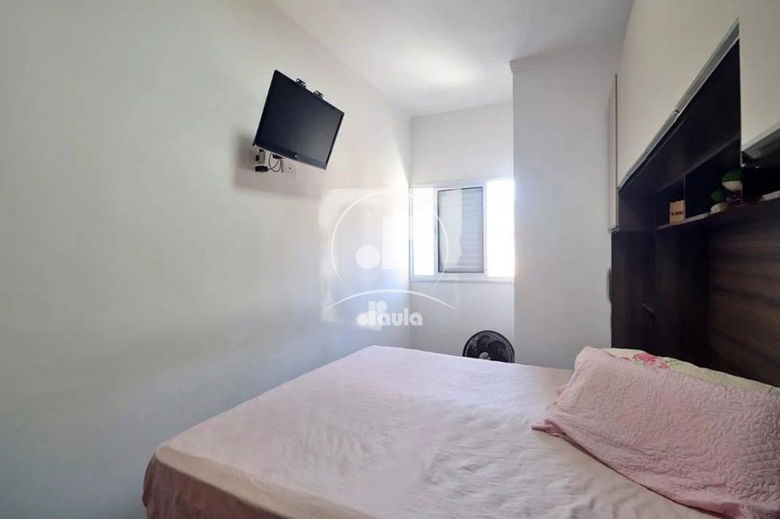 Sobrado amplo e bem arejado à venda com duas suítes, e tres banheiros no total, sala e cozinha conce