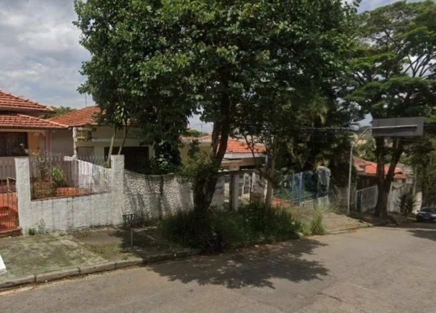 Terreno à venda com casa antiga no Bairro Paraíso, em Santo André, com 500m²