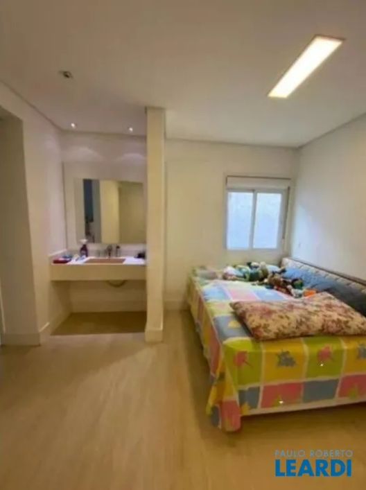 SOBRADO - VILA VITÓRIA - SP