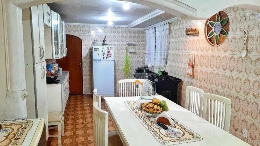Sobrado com 3 dormitórios à venda, 193 m² por R$ 425.000 - Jardim Itrapoan - Santo André/SP