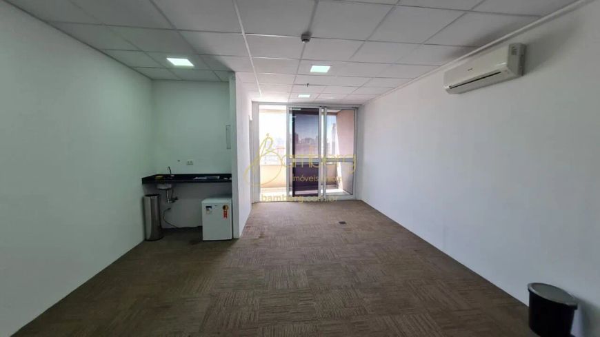 Conjunto Comercial na Chácara Santo Antônio.