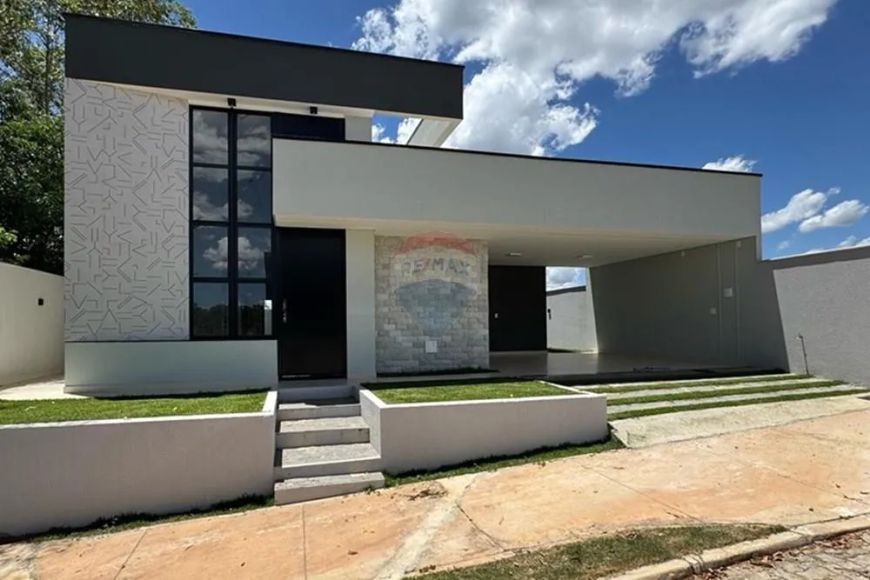 Casa térrea com habite-se 3 suítes e piscina no Jardim Botânico