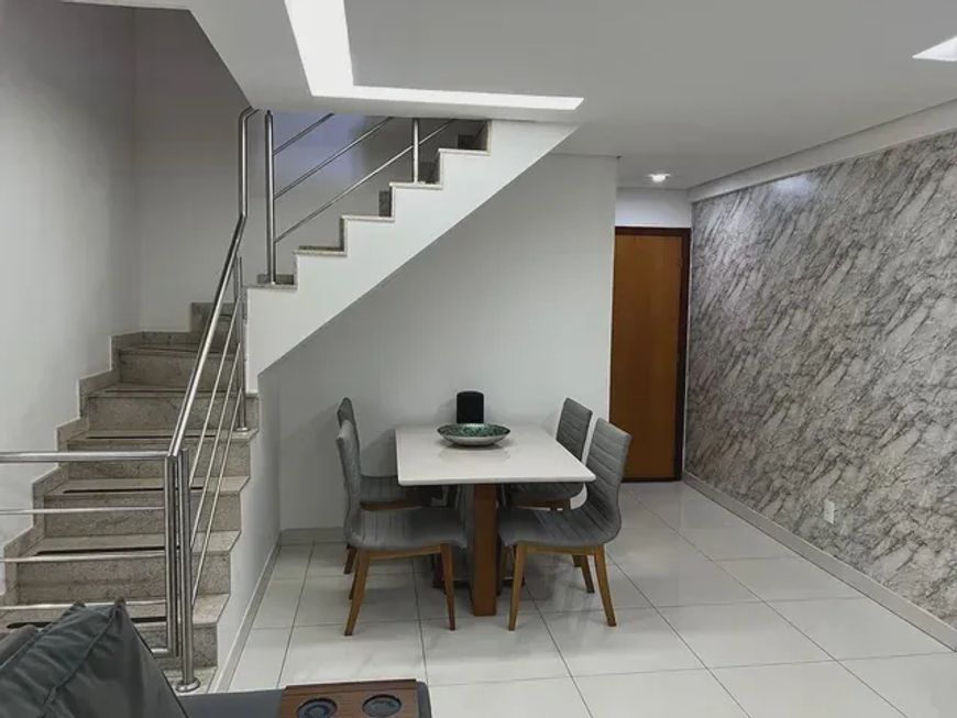 Vendo Cobertura duplex 3 quartos - CNB 10 Taguatinga Norte