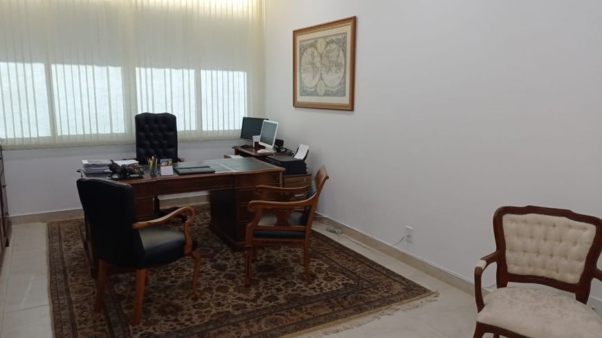Sala no Centro Clínico Advance I SGAS 915 !!! 350.000 !!!