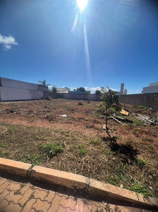 Lote/Terreno para venda tem 690 metros quadrados